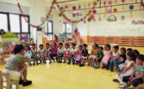 幼兒園大班《認識時鐘》數學教案